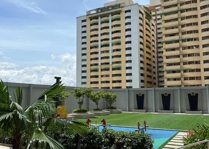 Staycation Lakefront Acacia Apartamento *