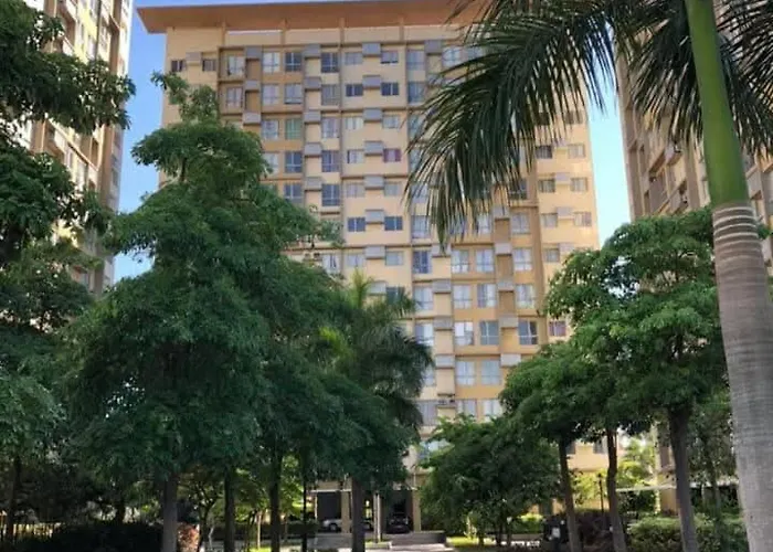 Staycation Lakefront Acacia Apartamento Manila