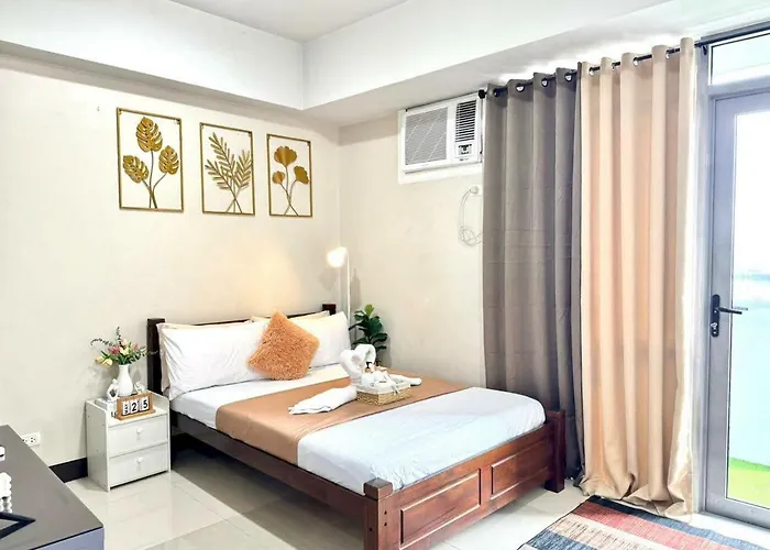 Staycation Lakefront Acacia * Manila