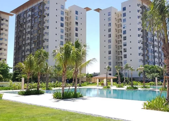 Staycation Lakefront Acacia Apartamento