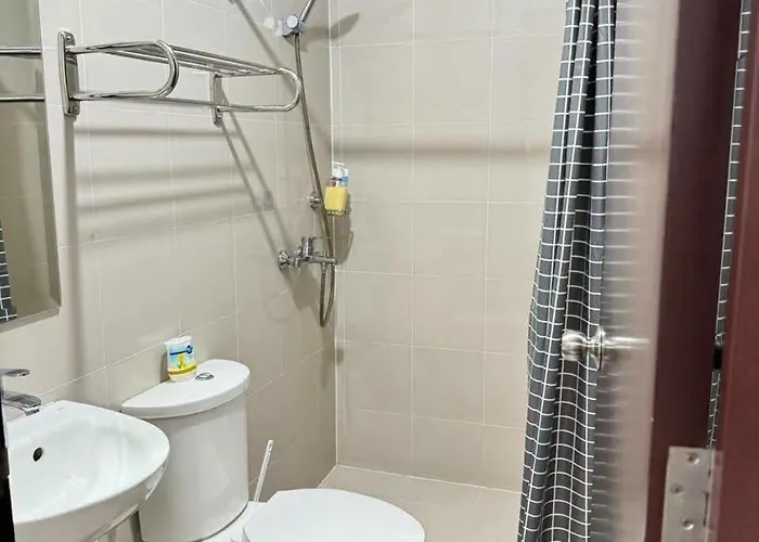 Staycation Lakefront Acacia Apartamento